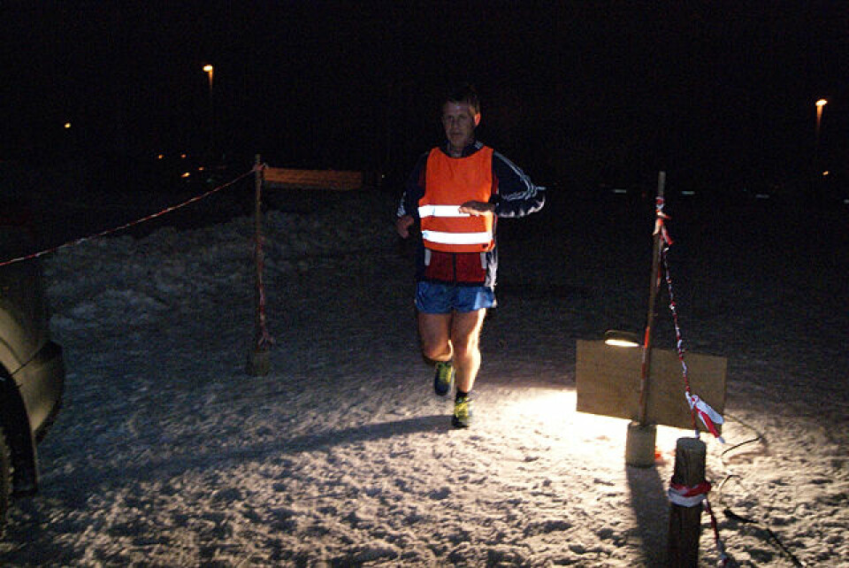 Leif Sægrov i mål på 3. plass i Snøkuten i Veldre uka etter Vinterjoggen på Hamar. (Foto: Stein Arne Negård) Leif Sægrov i mål på 3. plass i Snøkuten i Veldre uka etter Vinterjoggen på Hamar. (Foto: Stein Arne Negård)