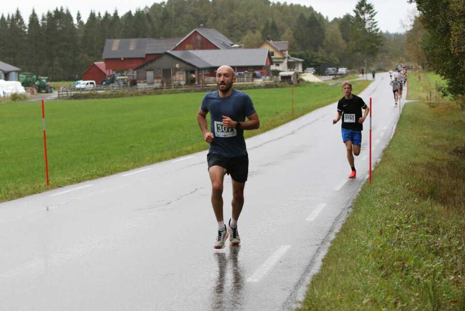 Både deltakerrekord og løyperekorder i Romsdal 5/10/halv Vinner 5 km Benjamin Werner og toer ¥ystein Raust¢l Dahle.jpg