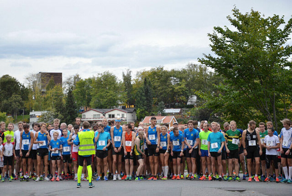 Starten i det aller første Nidarø Rundt. Foto: Kaja Bakkejord Starten i det aller første Nidarø Rundt. Foto: Kaja Bakkejord