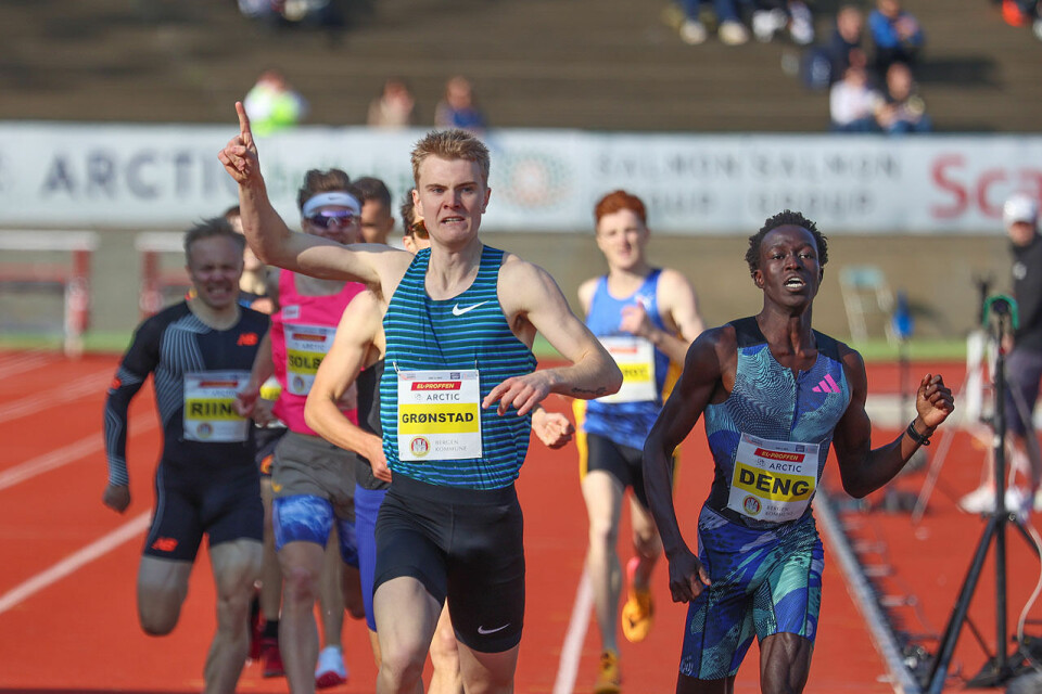 Tobias Grønstad løp et herlig disponert løp, og tok seieren på 800 meter. (Foto: Arne Dag Myking) Tobias Grønstad løp et herlig disponert løp, og tok seieren på 800 meter. (Foto: Arne Dag Myking)