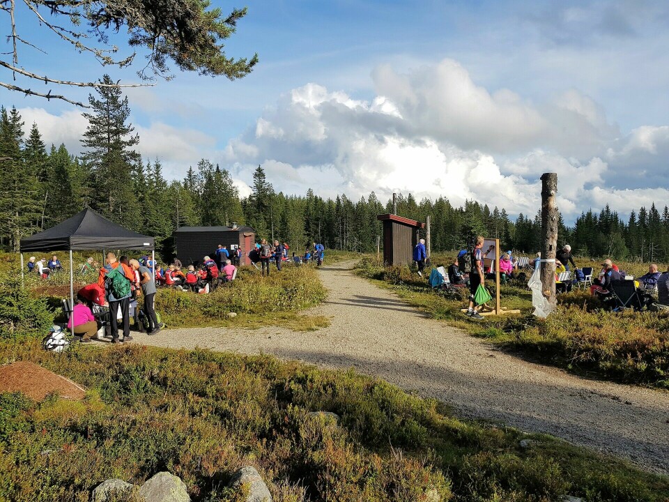 Høststemning på bedrift o-løp i Vangsåsen Trivelig samlingsplass med fasiliteter.jpg