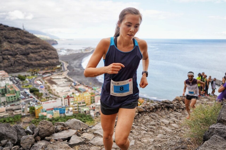 Yngvild Kaspersen kom på 3. plass i Transvulcania Vertikal KM. (Foto:©MRSWS ) Yngvild Kaspersen kom på 3. plass i Transvulcania Vertikal KM. (Foto:©MRSWS )