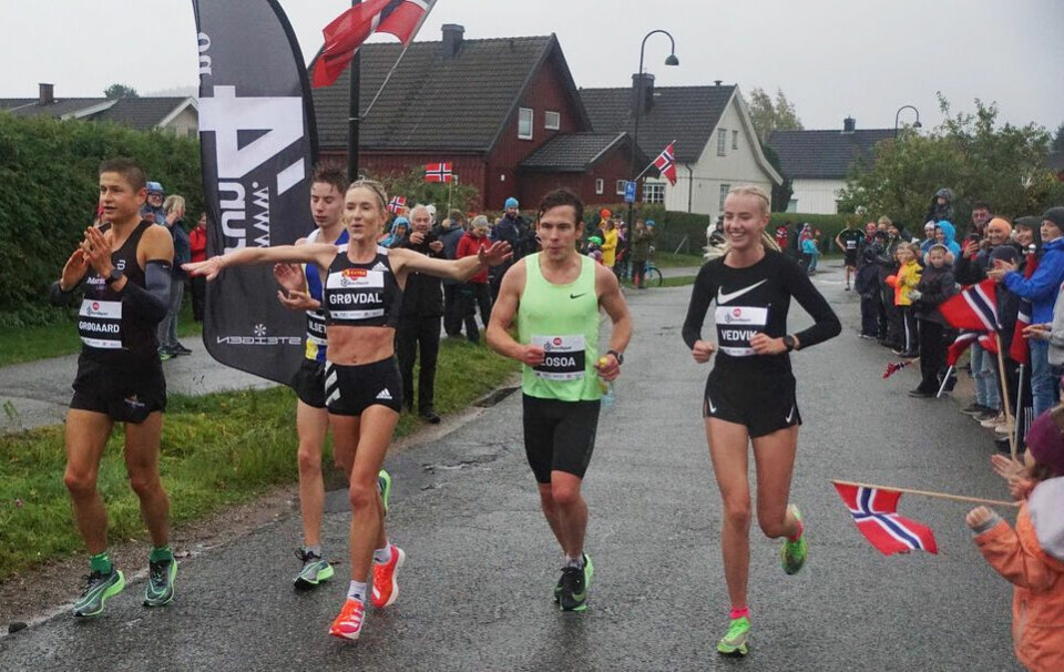 15.04 og norsk bestetid på 5 km av Karoline Bjerkeli Grøvdal Rekordlopet_ingress.jpg