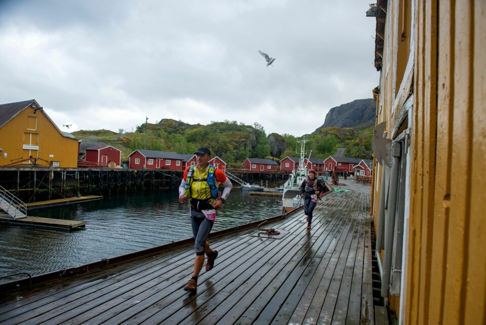 Hallvard Schjølberg og Maria Nordfjäll vant Lofoten Ultra-Trail® 100 miles Laurent_Valette_Maria_Nordfjall_foto_Kai-Otto_Melau.jpg