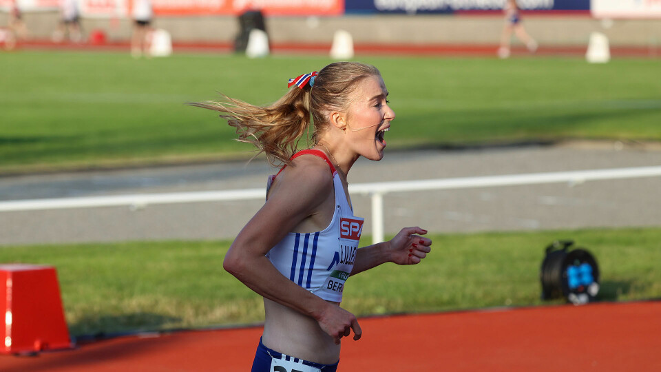 Dina Lidahl Lillejordet har her nettopp oppdaget at hennes perfekt disponerte løp med sluttspurt, faktisk har en runde igjen. Da kan man skrike. (Alle foto: Arne Dag Myking) Dina Lidahl Lillejordet har her nettopp oppdaget at hennes perfekt disponerte løp med sluttspurt, faktisk har en runde igjen. Da kan man skrike. (Alle foto: Arne Dag Myking)