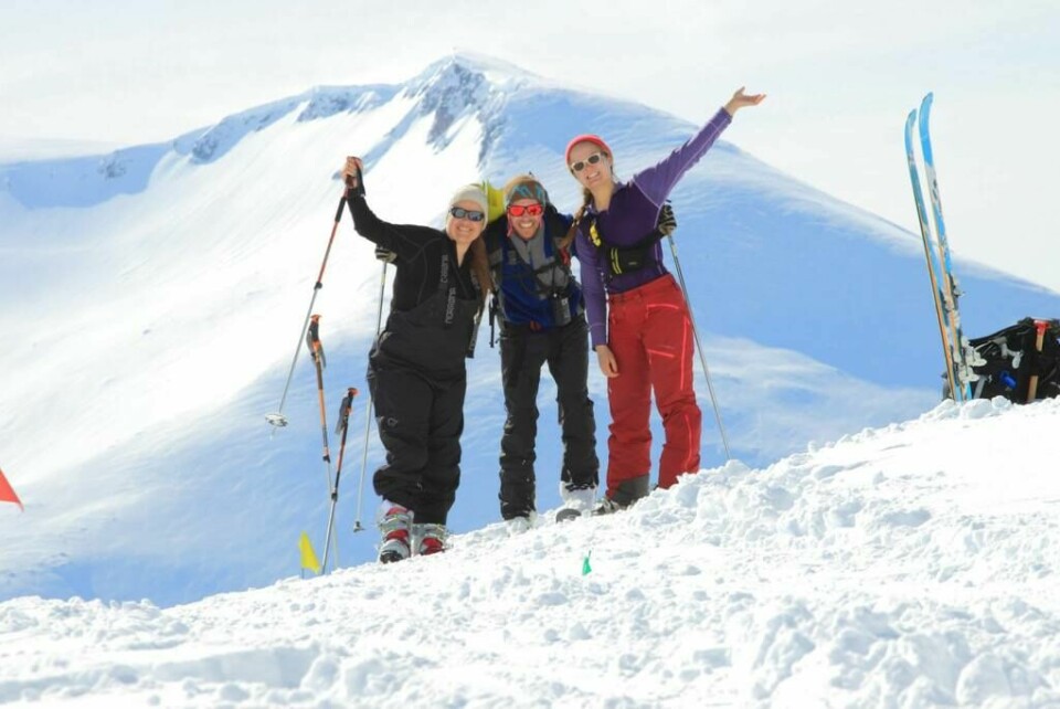 Tromsø Arctic Skimo – verdens nordligste randonèeløp Glade jenter copy.jpg