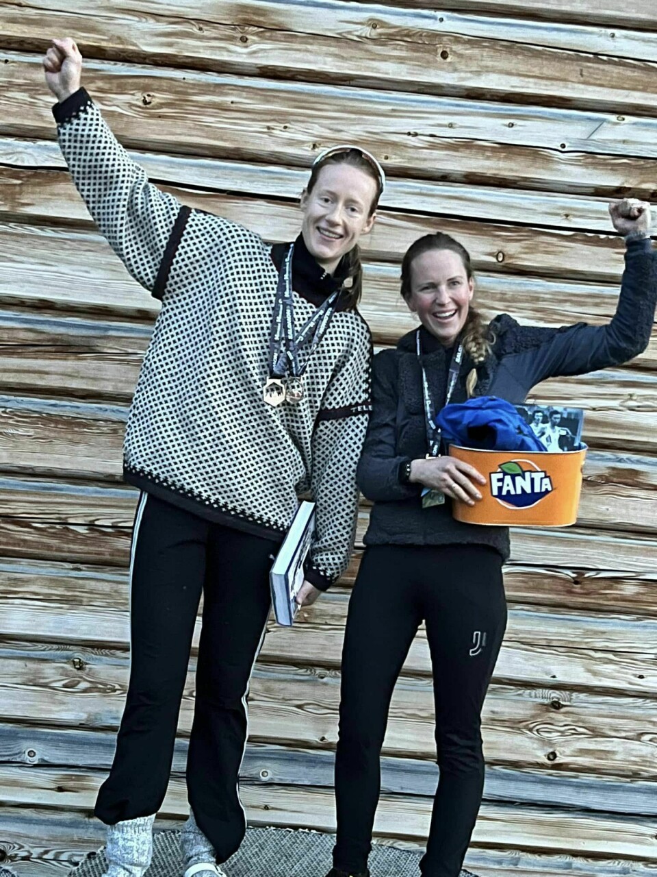 Meråker Mountain Challenge med deltakerrekord Pallen 70K damer (nr. 2, 1).jpg