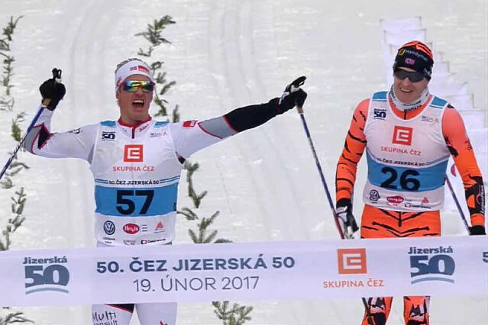 Morten Eide Pedersen tok sin aller første seier i Ski Classics i Jizerska Padesatka for to år siden og gjentok bragden jublende foran skituppene til Petter Eliassen søndag. Morten Eide Pedersen tok sin aller første seier i Ski Classics i Jizerska Padesatka for to år siden og gjentok bragden jublende foran skituppene til Petter Eliassen søndag.