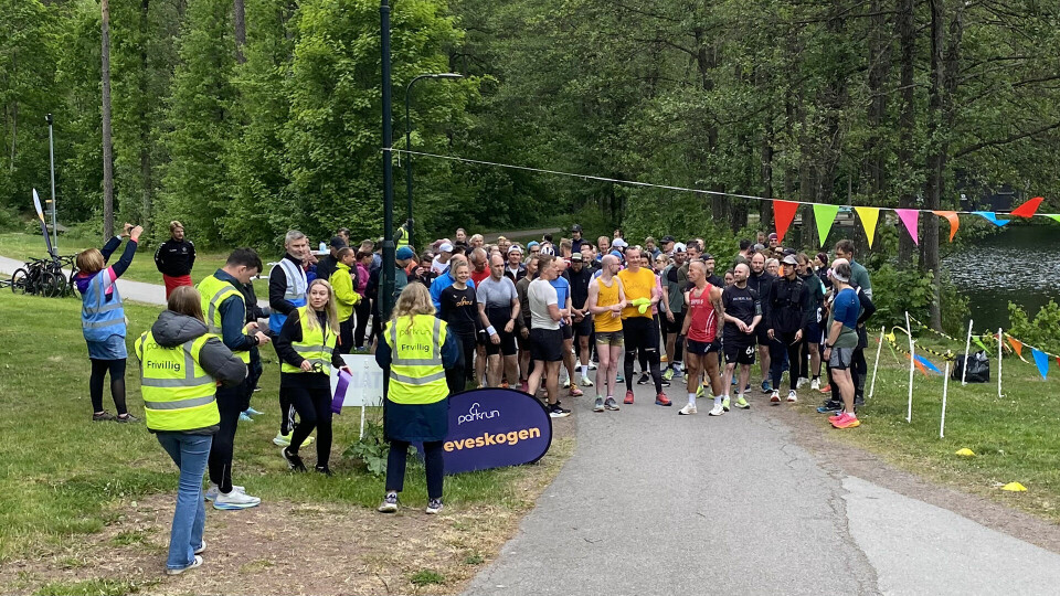 109 løpere gjør seg klar til start. (Foto: Birk Pettersen-Ervik) 109 løpere gjør seg klar til start. (Foto: Birk Pettersen-Ervik)