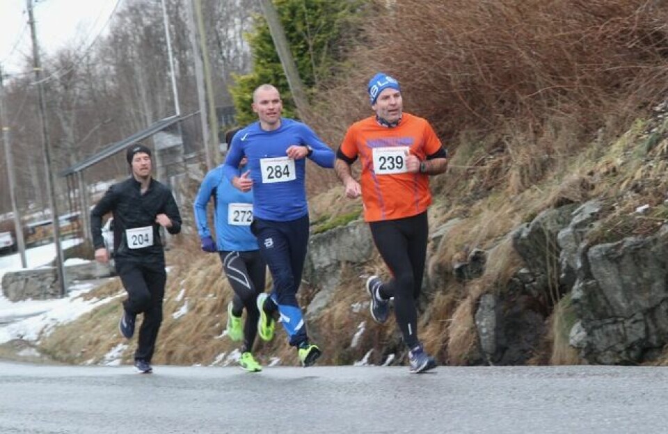 Debutant fra Vågsøy vant 10 km i Ålesund Tet1_1km