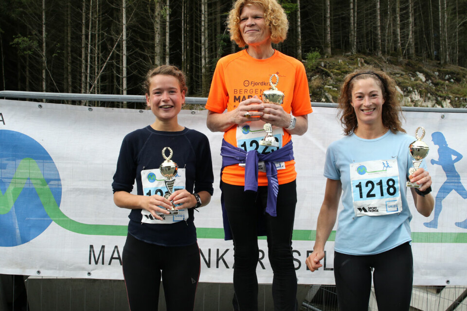 God stemning da 254 fullførte Bergen Skogsmaraton 1P1A0715.jpg