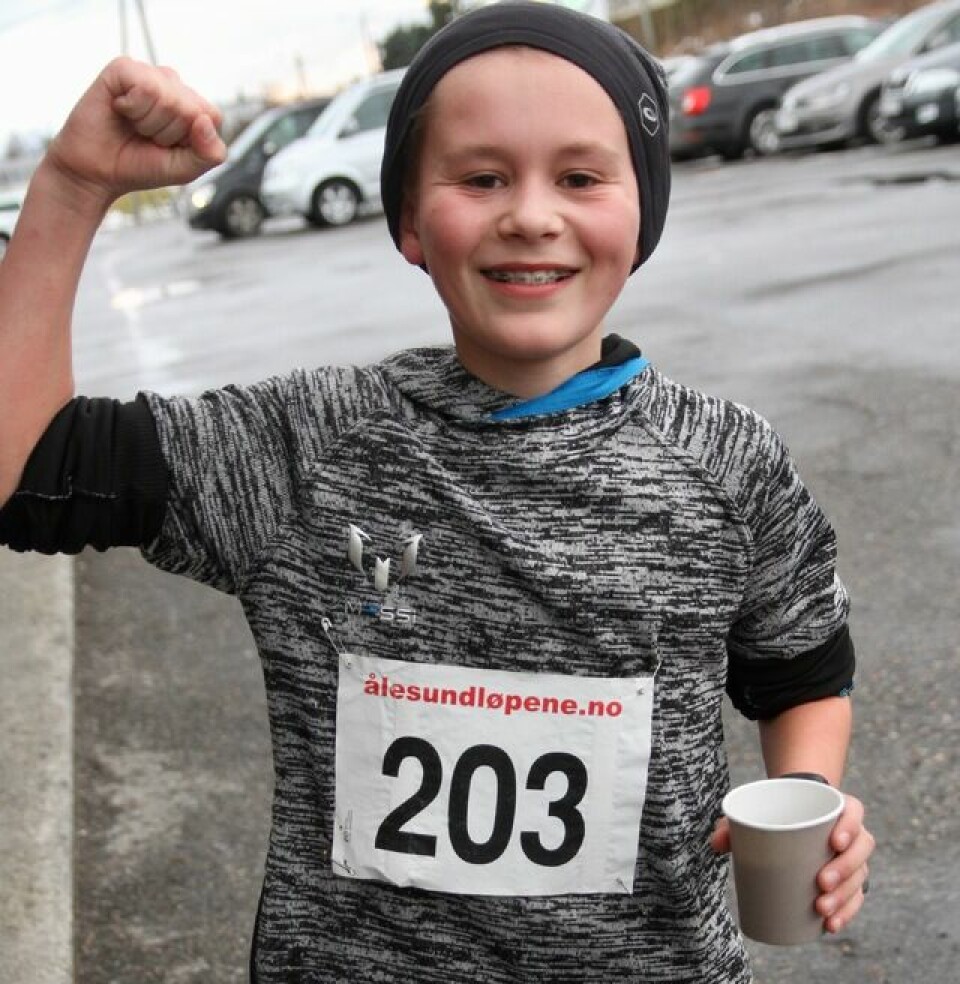 Debutant fra Vågsøy vant 10 km i Ålesund Sondre_Gangsoey_maal