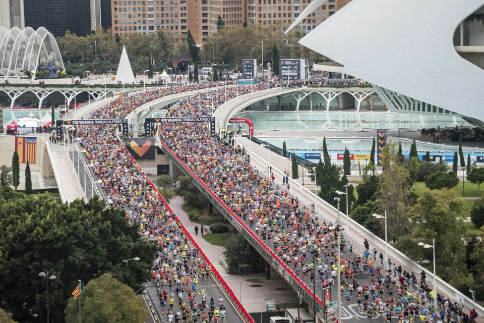 Cato Thunes skulle egentlig vært med i det store startfeltet i Valencia Marathon, men en skade noen få dager før løpet gjorde at han måtte nøye seg med å se på. (Foto: Valencia Marathon Trinidad Alfonso) Cato Thunes skulle egentlig vært med i det store startfeltet i Valencia Marathon, men en skade noen få dager før løpet gjorde at han måtte nøye seg med å se på. (Foto: Valencia Marathon Trinidad Alfonso)
