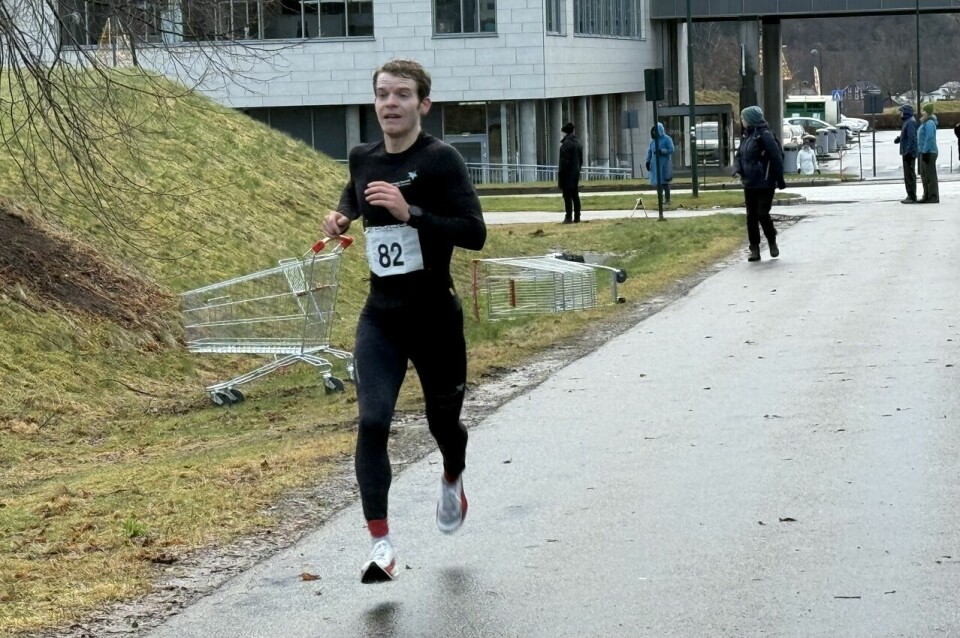Ålesund Nyttårsmaraton med deltakerrekord til tross for dårlig vær Halv_Jonas_Hesthaug