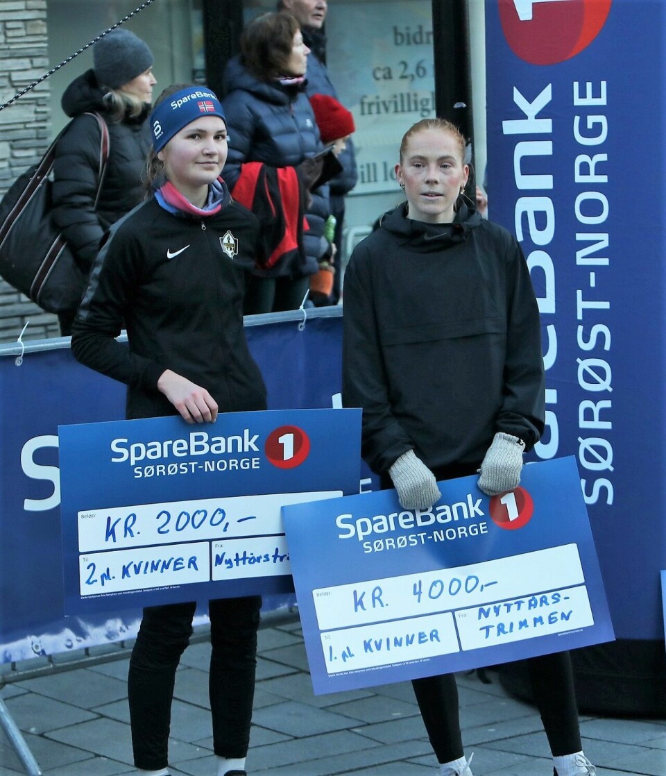 Ina Halle Haugen og Vebjørn Hovdejord suverene i Nyttårstrimmen Ina Halle Haugen og Gjendine Gjelstad Rebård.jpg