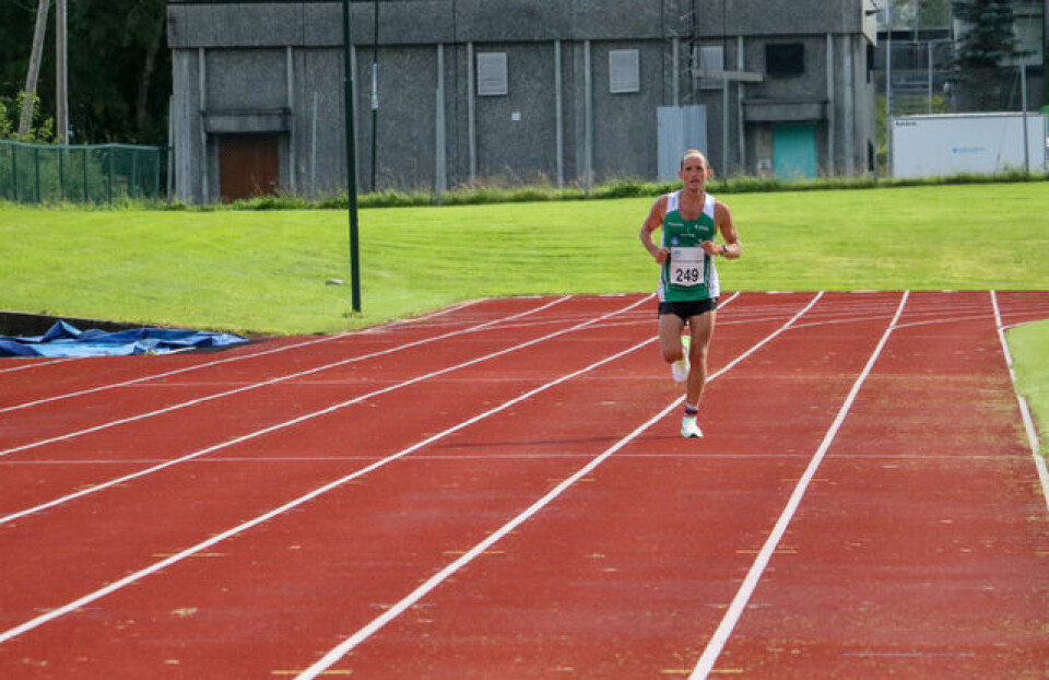 Therese Falk og Hallstein Saunes vant Nordvest maraton Olger.jpg
