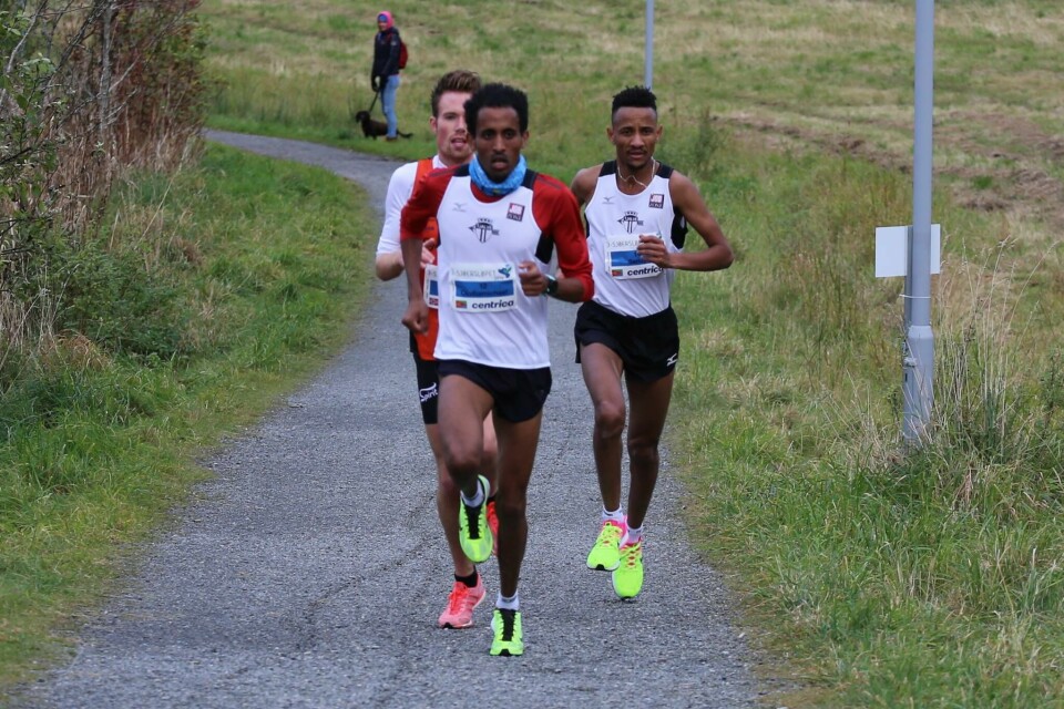 2346 løp 3-sjøersløpet - Marthe K Myhre og Senay Fissehatsion vant Tettrio_herrer_11,5km.jpg