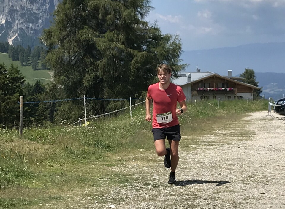 Etter å ha blitt guida i feil retning ble Halvor Dagssønn Landsverk nummer fire på 22 kilometeren i Zermatt Marathon. Her ser vi han i eiser Alm Halvmaraton i 2018. (Foto: privat) Best: Halvor Dagssøen Landsverk imponerte da han løp inn til 11. plass i Seiser Alm Halvmaraton. Foto: Privat