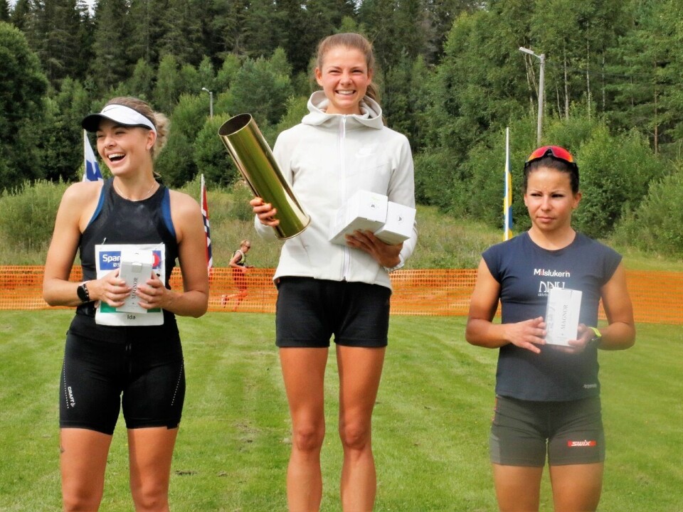 Sterke maratonjenter i 30-årsjubileet for Kongsvinger Maraton MaratonpallenK23-34.JPG