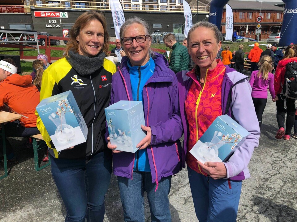 1400 løp Fjellmaraton på Beitostølen i snøvær Hilde_Oline_Liv_vinnere.jpg