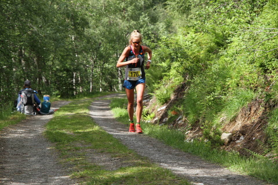 Løyperekordene rauk på Mefjellet Opp som også var NM i motbakkeløp Johanna_Aastroem