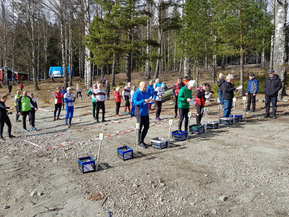 Fin start på bedrifts-o-løpene i Innlandet 1 minutt mellom løperne.jpg