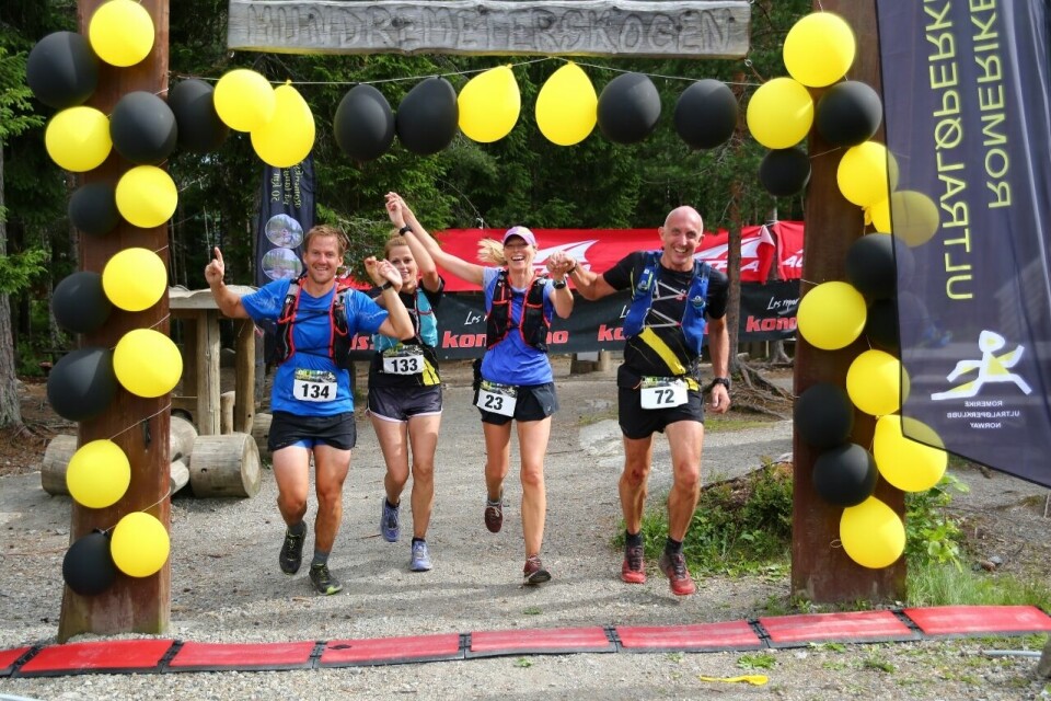 Så glad blir men etter å ha løpt 50 kilometer i Romeriksåsen på langs. (Foto: Bjørn Hytjanstorp) Så glad blir men etter å ha løpt 50 kilometer i Romeriksåsen på langs. (Foto: Bjørn Hytjanstorp)