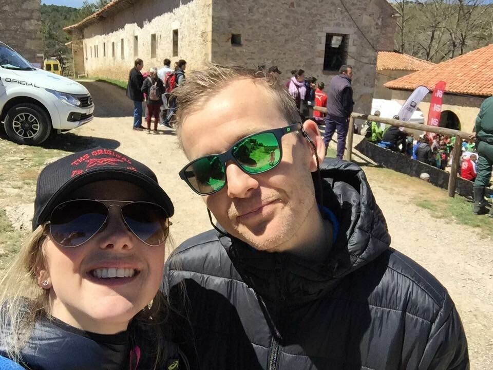 Didrik Hermansen sammen med kona Ida Jordhøy depper ikke alt for mye selv om Didrik måtte gi deg i dagens løp. (Foto fra Didrik's facebookside) Didrik Hermansen sammen med kona Ida Jordhøy depper ikke alt for mye selv om Didrik måtte gi deg i dagens løp. (Foto fra Didrik's facebookside)