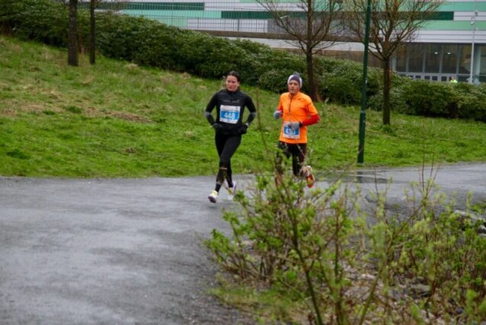 Bergen City Marathon - seier til Åslaug Kaardal og Kenneth Smeby Åsluag_Golf_Kaardal