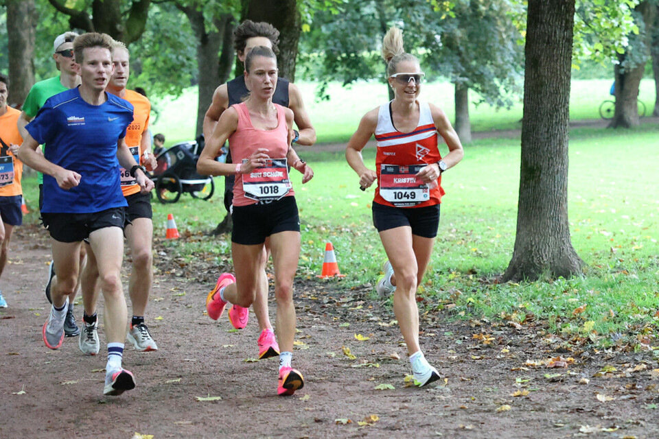 Tage Morken Augustson og Kristin Waaktaar Opland ble norgesmestere på maraton siri-og-kristin-i.frognerparken-nr-2-og-3-foto-tom-arild-hansen.jpg