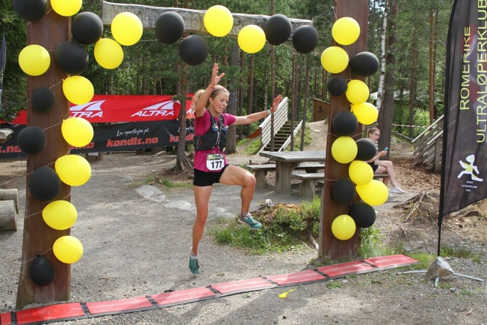 Maratonmesteren satte løyperekord i Romeriksåsen på langs IMG_1425_Ane_Guro_Moen_målgang (1280x853).jpg