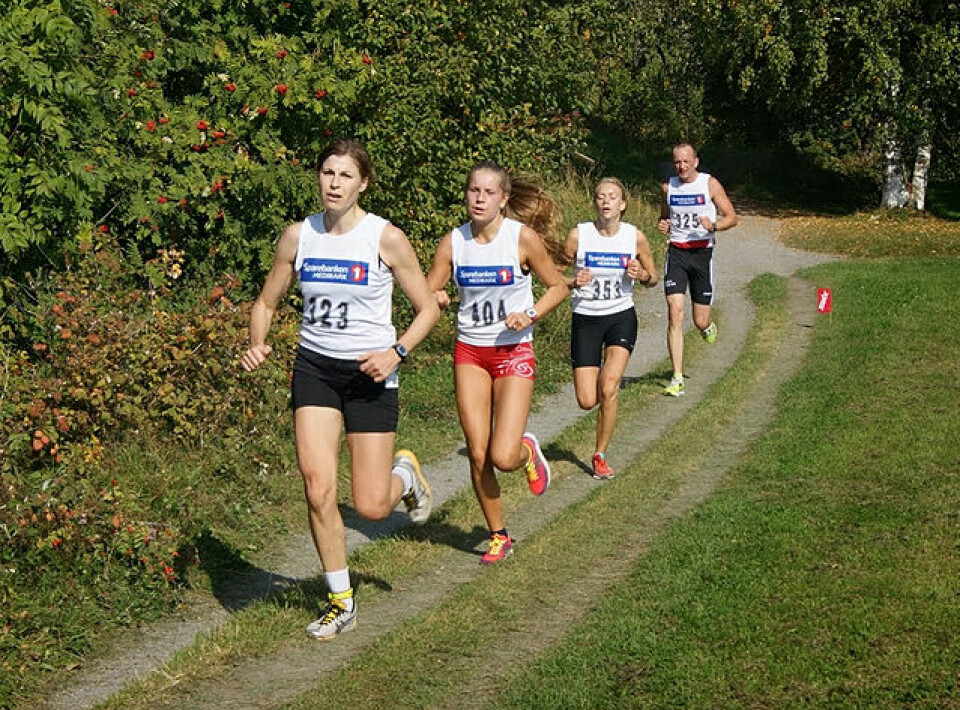 John Henry Strupstad suveren i hjemmelige gater i Hamarløpet Tre_beste_kvinner_samlet.jpg