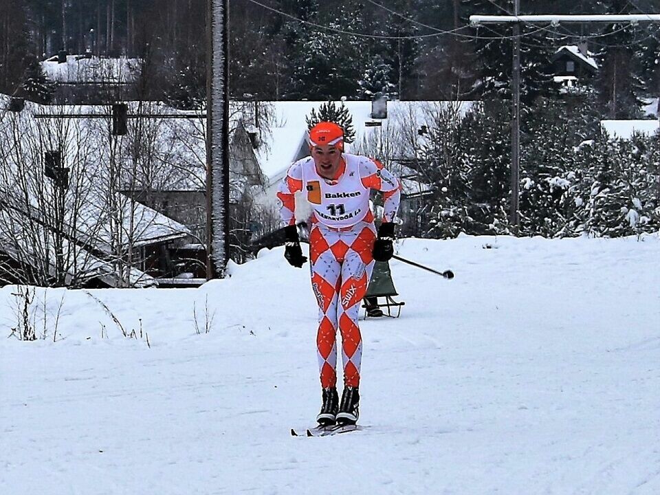 Pål Åge Joten i aksjon under Julestak i Elverum lille juleaften i 2018. (Foto: Sigurd Westgård) Pål Åge Joten i aksjon under Julestak i Elverum lille juleaften i 2018. (Foto: Sigurd Westgård)