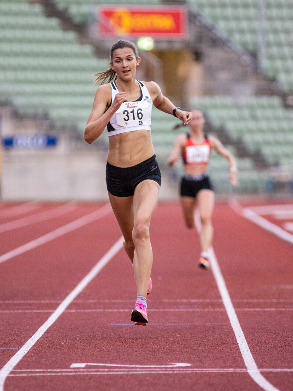 Fartsholder Sigrid Jervell Våg vant 5000 m på ny pers Heat9-KS A_SC_4996.jpg