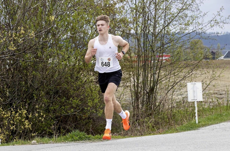 150 deltakere løp Perseløpet og halvparten perset Kristoffer Stensland fra Fet Skiklubb ble nummer to på 5 km med 16.01.jpg