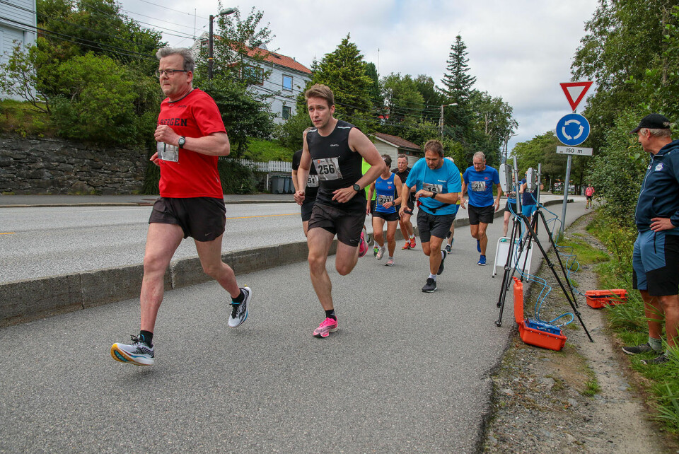 Anders Horn ble den første vinner på 10-km i Springkarusellen i Bergen 3J6A4301.jpg