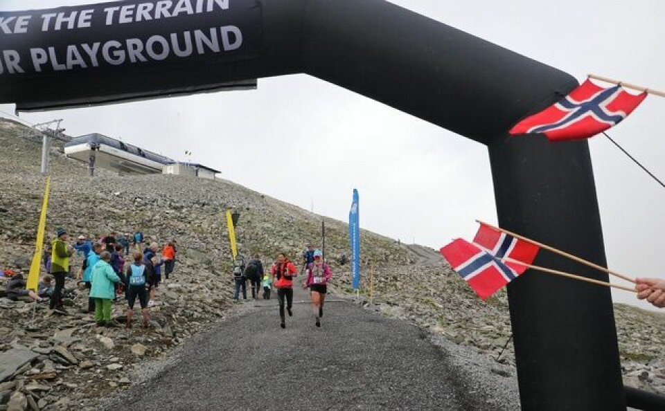 Dobbelt Albon i Stranda Fjord Trail Race 05_heiagjeng_flagg.jpg