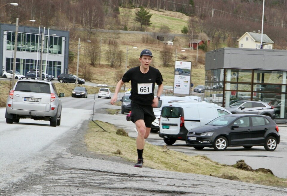 87 løpere fullførte det siste løpet i Ålesund Vinterkarusell 10km_Alex_Straalin