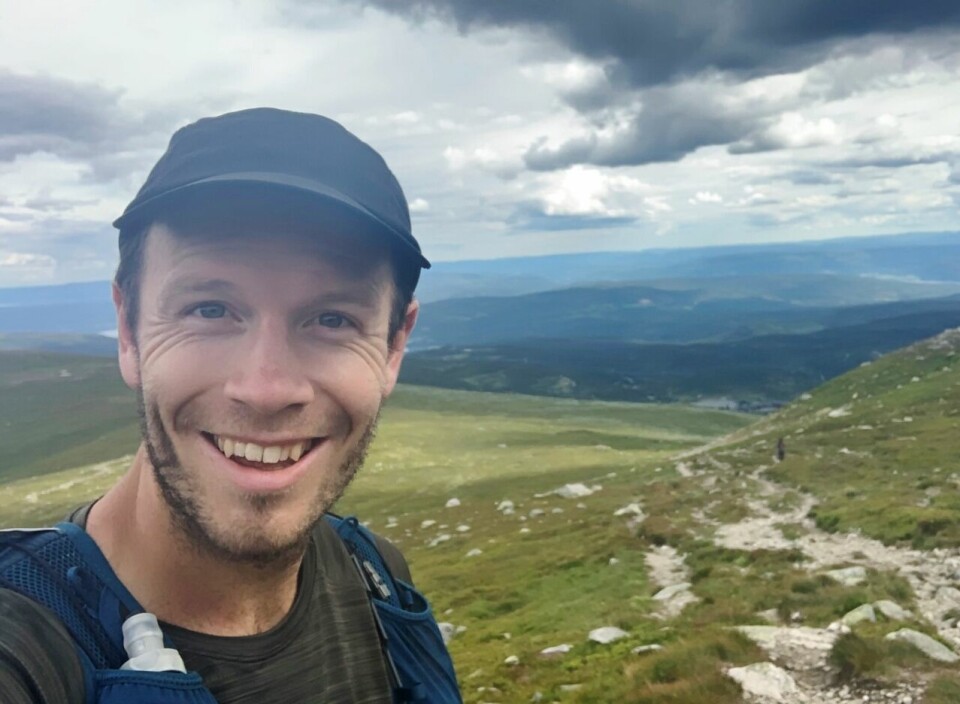 Aleksander Krokeide samlet inn penger til Redd Barna, løp 350 km på stier fra Voss til Oslo Aleksanser_selfie2 (1280x937).jpg