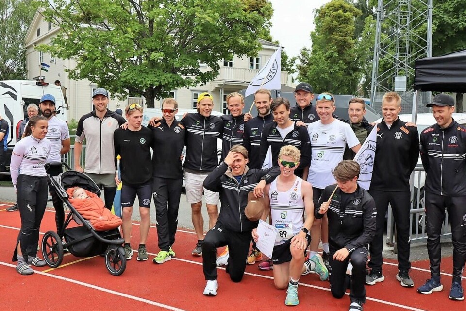 Svorkmo/NOI herrelag forsvarte seieren etter 18 timer 39 minutter og 53 sekunders løping fra Østersund til Trondheim. (Foto: T-E Nilsson) Svorkmo/NOI herrelag forsvarte seieren etter 18 timer 39 minutter og 53 sekunders løping fra Østersund til Trondheim. (Foto: T-E Nilsson)