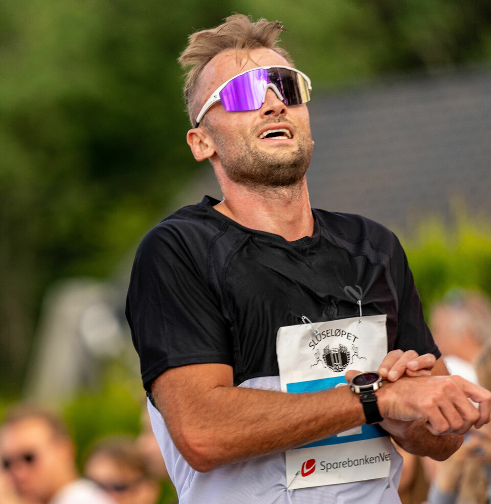 27 løp fra Petter Northug i jubileumsfesten for Sluseløpet Petter_Northug_knepper_tiden_.jpg