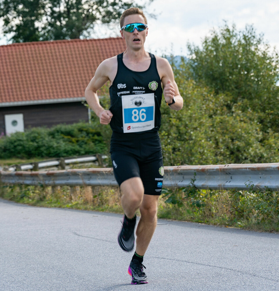 27 løp fra Petter Northug i jubileumsfesten for Sluseløpet Morten_Gjendem_vinneren_underveis.jpg