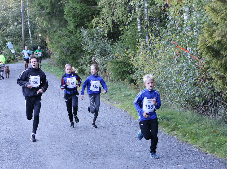 Full fart på krevende stier i Åmotdammen Rundt Ungdommen_4S7A9094.jpg