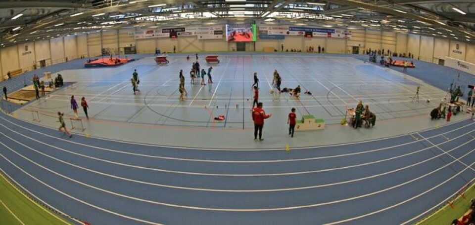 800 m og 1500 m-reportasjer fra UM i Ulsteinvik fra alle klasser! Hallen_1.jpg