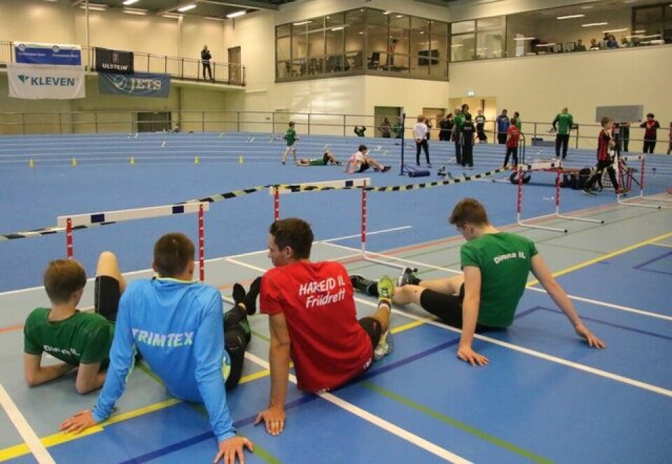 800 m og 1500 m-reportasjer fra UM i Ulsteinvik fra alle klasser! Hallen_2.jpg