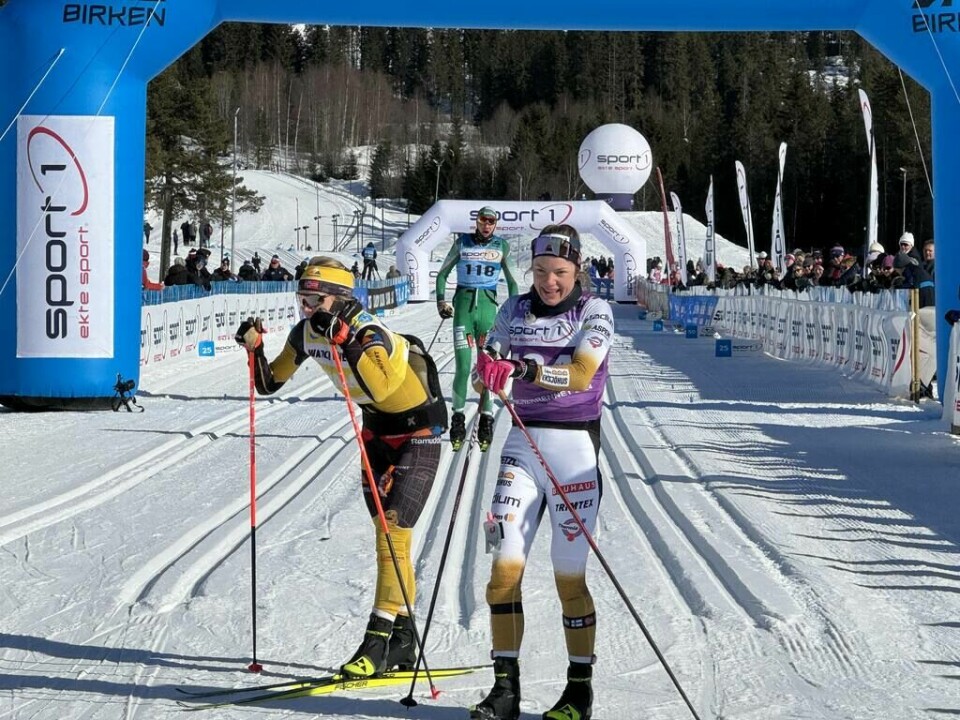 Emilie Fleten og Magni Smedås i mål med drøyt minutts mellomrom som de klart sterkeste for dagen. (Foto: Finn Olsen) Magni Smedås og Emilie Fleten rett etter målgang. (Foto: Finn Olsen).