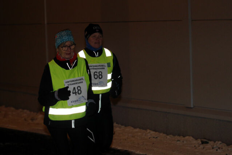 God stemning i Strandebarm da julenissen kom på besøk 1P1A3147.jpg