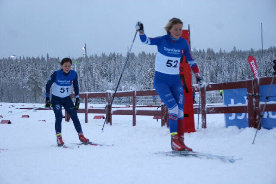 Marthe Bjørnsgaard, Lillehammer Skiklub knep seieren et sekund foran Berthe Anette Svenkerud, Kvaløysletta Skilag på Gåsbu. (Foto: Stein Arne Negård) Marthe Bjørnsgaard, Lillehammer Skiklub knep seieren et sekund foran Berthe Anette Svenkerud, Kvaløysletta Skilag på Gåsbu. (Foto: Stein Arne Negård)