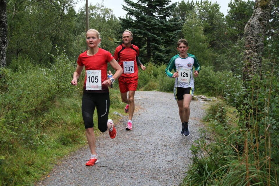 Janne Vatnaland og Karl Idar Vik vant Blodslitet i Ålesund Louise_Skak_loeypa