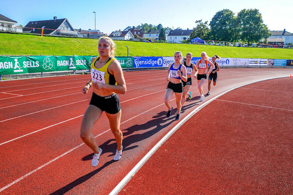 Vilde Våge Henriksen og Grethe Tyldum tok hver sin NM-tittel på 1500 meter _DSC2386.jpg
